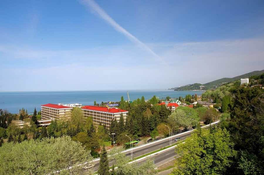 Панорама пансионата «Бургас» в Кудепсте: корпуса, дендропарк и Чёрное море — фото 1